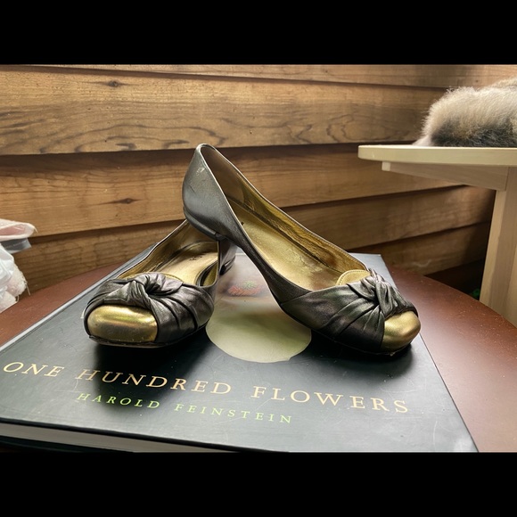 Prada Flats Gold/Bronze. Size 7.5/37.5 - Picture 1 of 4